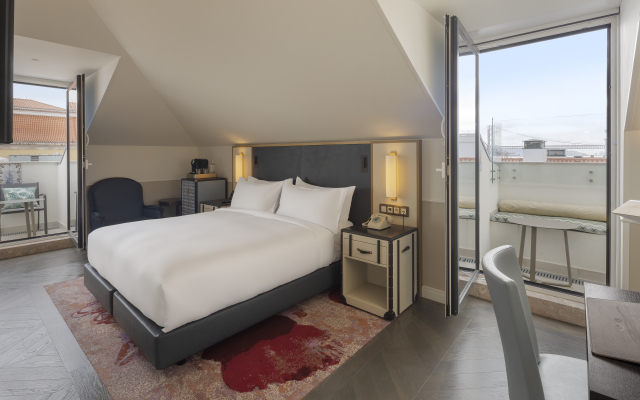 The Emerald House Lisbon, Curio Collection By Hilton