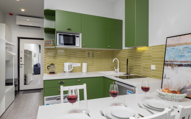 Dizaynerskaya S Vidom Na More I Dendrariy Flat