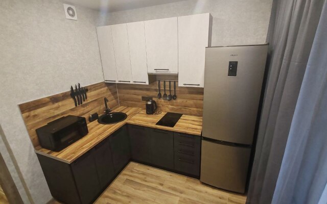 S kondicionerom i parkovkoj Flat