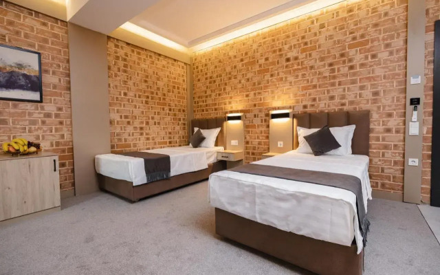 Art Air Hotel