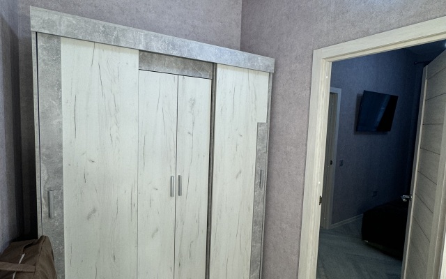 Yevrodvushka S Garderobnoy Flat