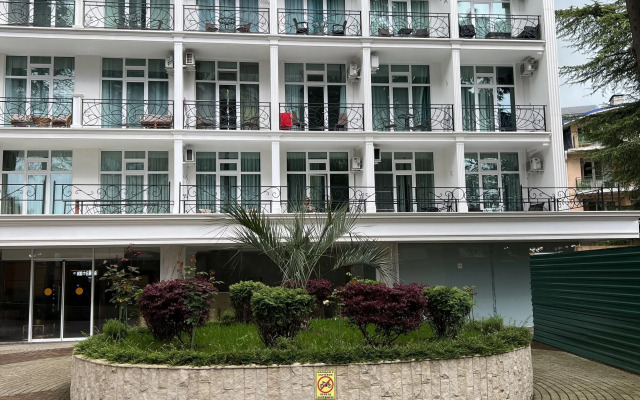 Pokrovskiy park Apartments