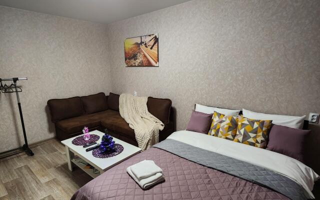 Odnokomnatnye Apartamenty Na Frunze  Flat