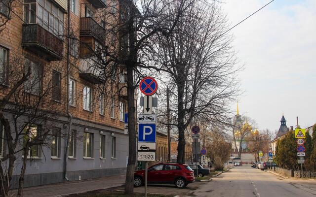Two-Room  of Economy Class Near the Kremlin Apartments