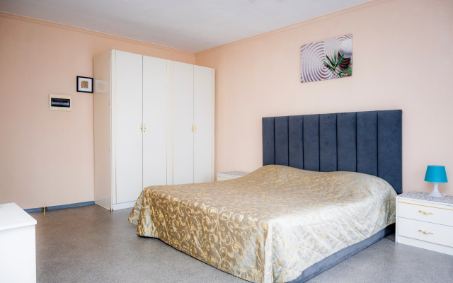 Апартаменты КвартировЪ -Центр