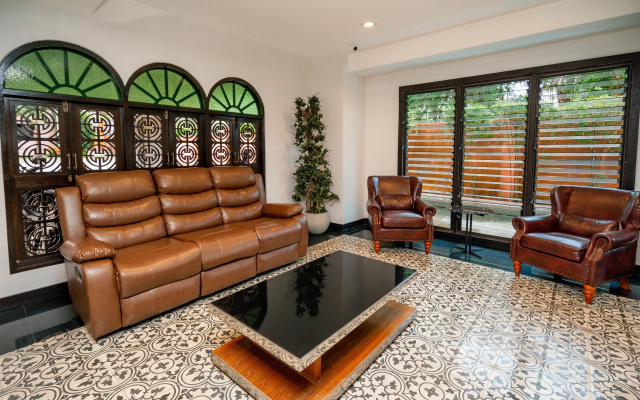 Отель Ratana Hotel Chalong