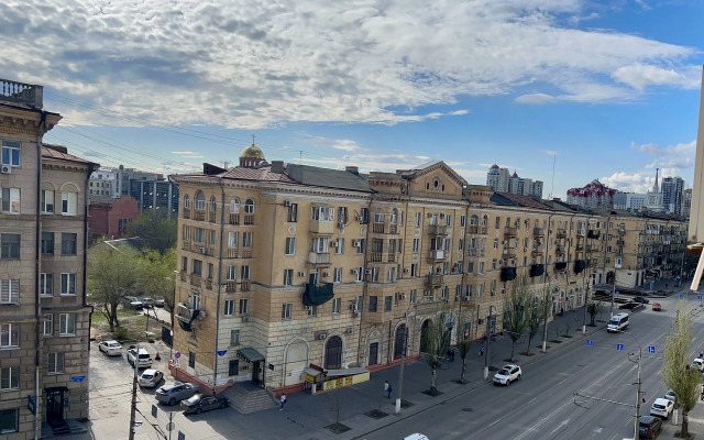Prostornie V Tsentre Volgograda Apartments