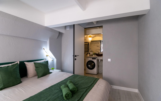 Квартира Hedonism двухэтажная на Московской 34