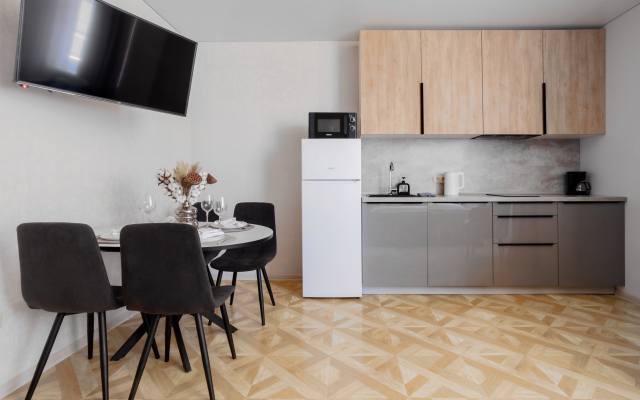 Na Nizhneimeretinskoy 137A Flat