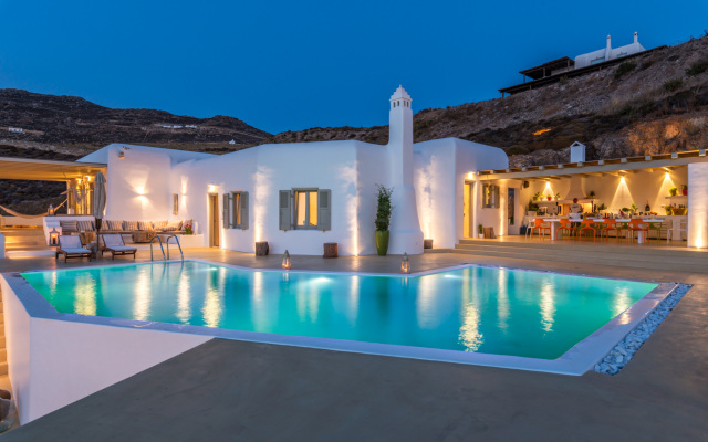 Le GrandMykonos Villa