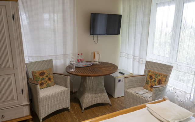 Zolotoj  Gus' Guest House