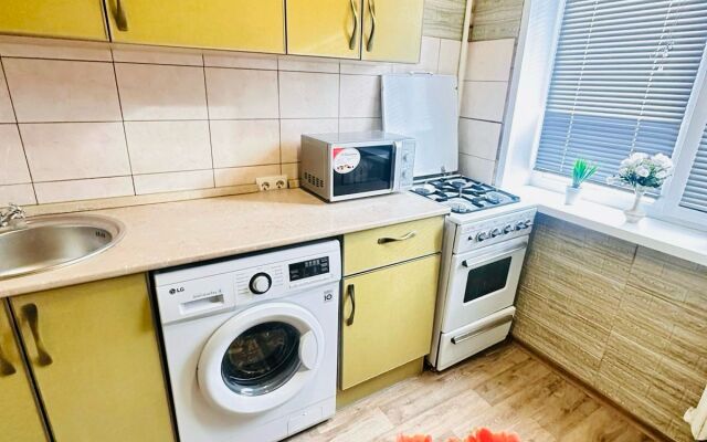 Апартаменты на ул. Бирюзова 14