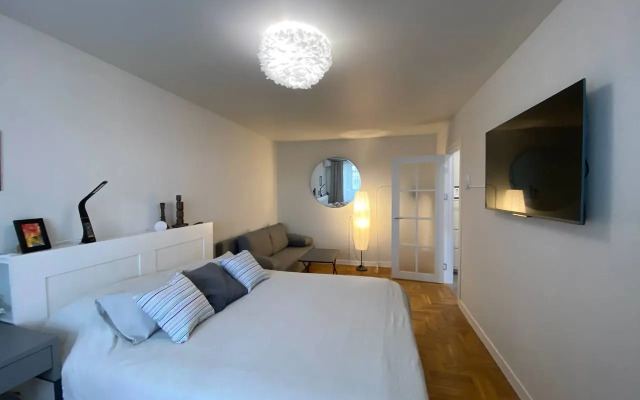 Sovremenny Uyut v Tsentre Minska Flat
