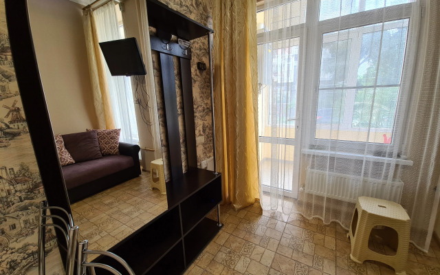 S Otdelnym Vkhodom Flat