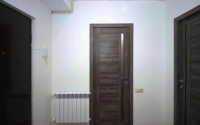 89 Tryohkomnatnaya v Serdtse Erevana Flat