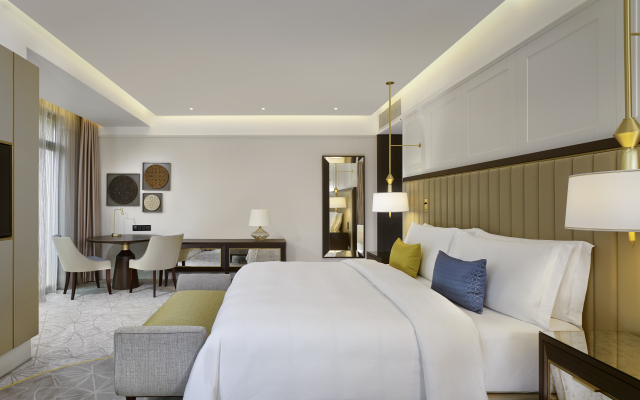 The Alexander, a Luxury Collection Hotel