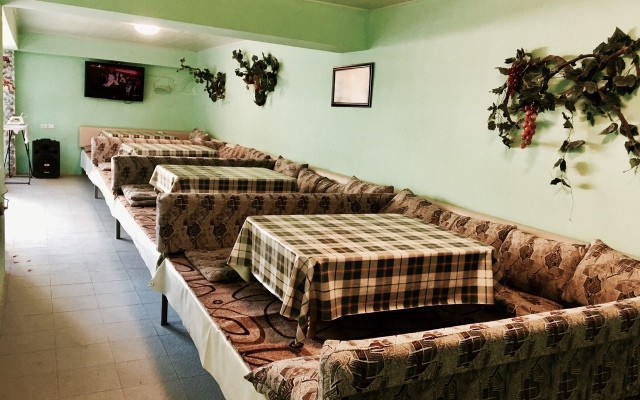 Faina Guest house