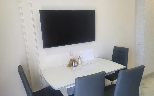 Квартира однокoмнaтная 37 м² пeрвaя линия у мopя