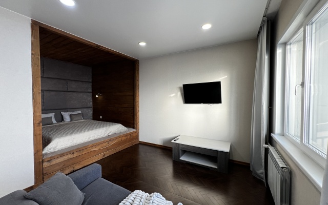 Loft apartament s vidom na reku vozle Akvaparka Flat
