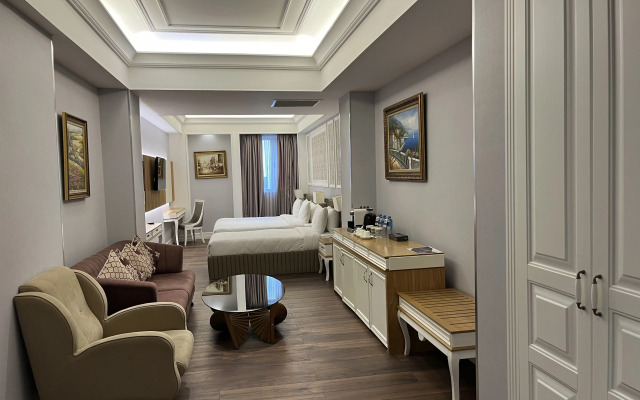 Theatrum Hotel Baku