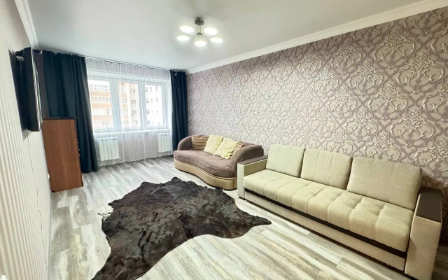 Na Ulitse Lazurnaya 7 Flat