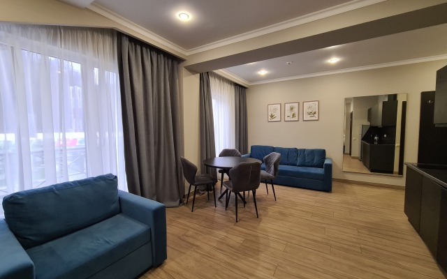 Dvukhkomnatnye Semimestnye S Vidom Na Gory Apartments
