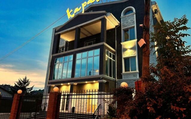 Karavan Hotel
