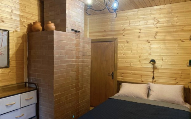 Частный дом у речки для семейного отдыха