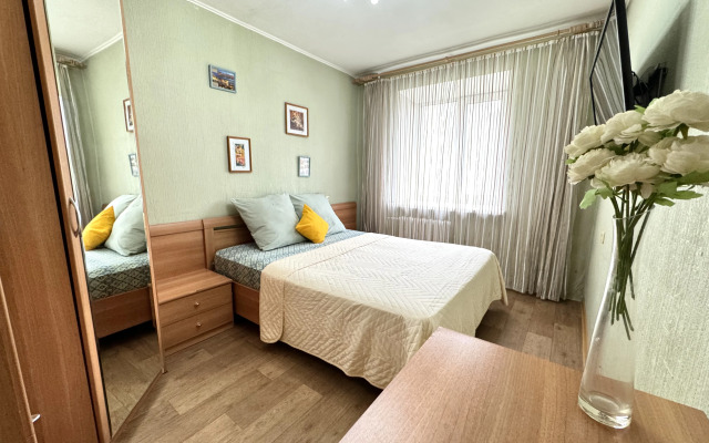 2-Komn Apartland  Lenina Metallurgov Mira Tsentr Flat
