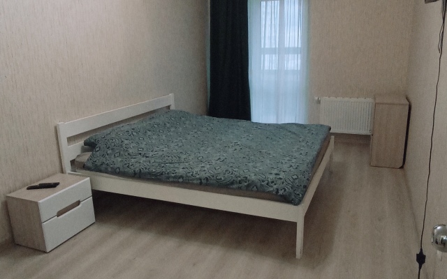 Yevrodvukhkomnatnaya na Revolyutsii 52 B Flat