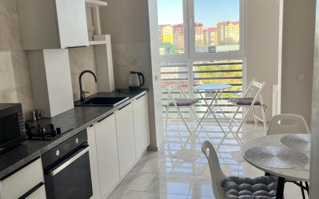 S Vidom Na Ozero V Tsentre Zelenogradska Flat