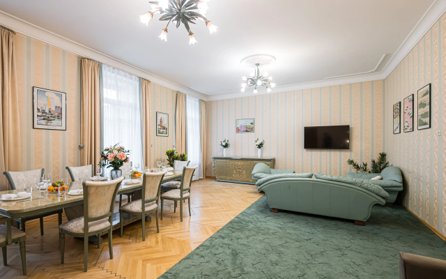 Квартира GM Apartments Просторная Трехкомнатная на Арбате