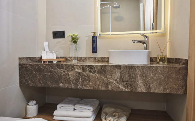 Venzi Ayayorgi Adult Only +15 Hotel