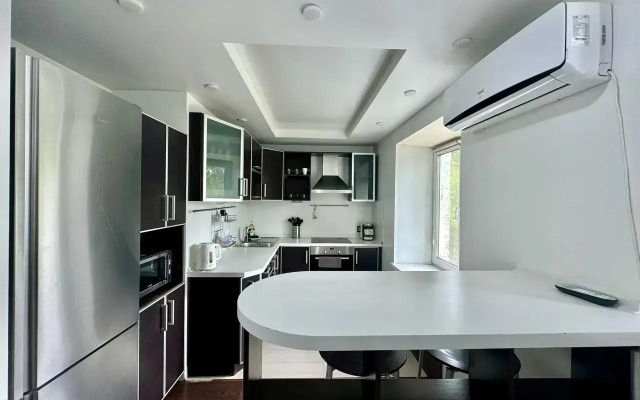 Апартаменты VLadhome24 Океанский проспект 100