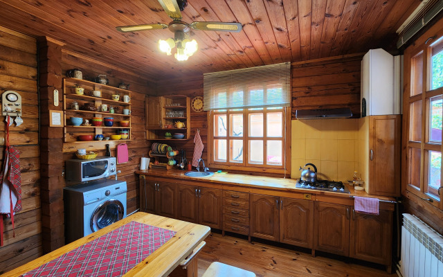 Частный дом Деревянный коттедж