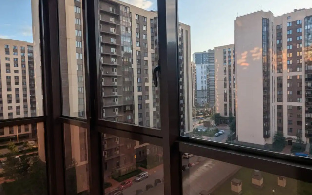 Ogromnaya 2 Komnatnaya Kvartira U Metro Devyatkino Flat