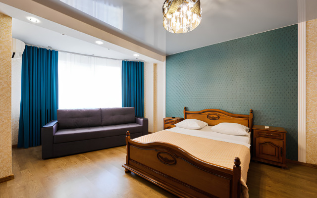 Na Revolyutsionnoy 3 Apartments