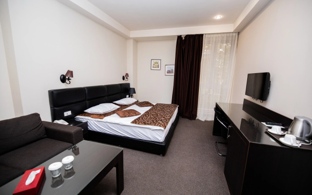 Diamond Hotel