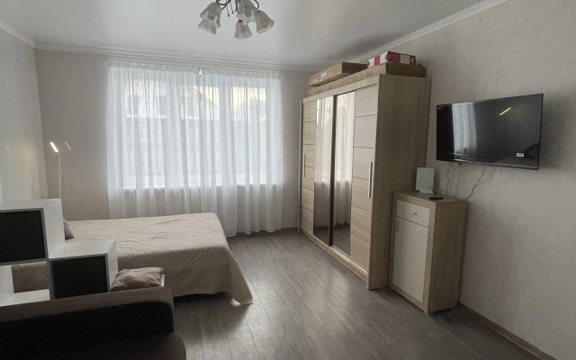 Naprotiv Muzeya Mirovogo Okeana Flat