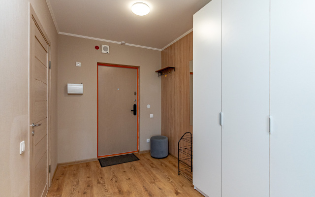 U Metro Parnas 1110 Flat