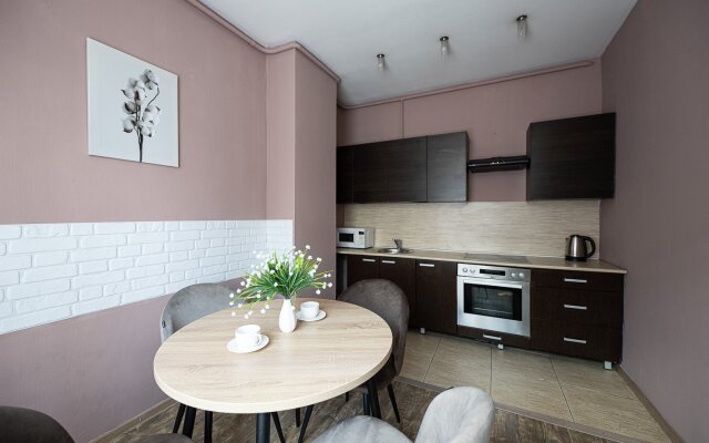Apartamentyi Pyat' Zvezd Na Ploschadi Revolyutsii