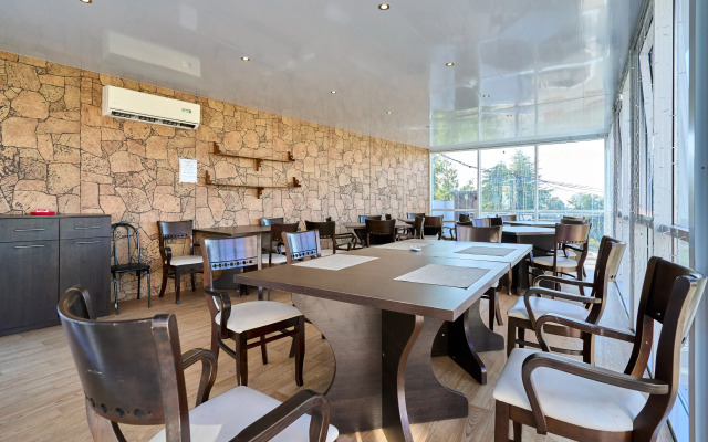 Edelveys Guest House