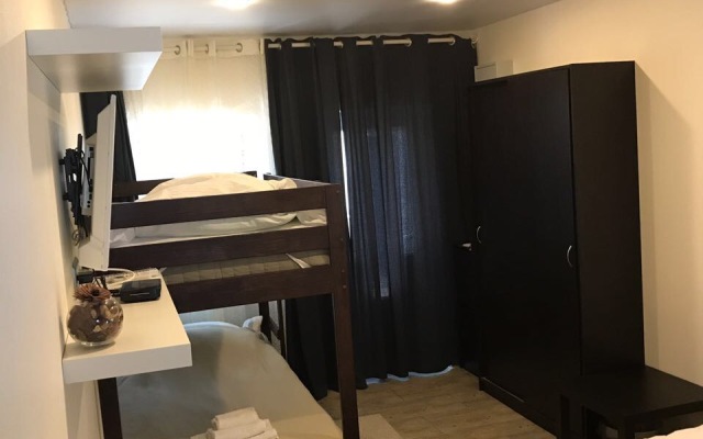 Meri-Tel Guest House