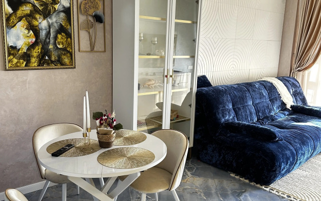 S Ogromnoy Terrasoy Flat