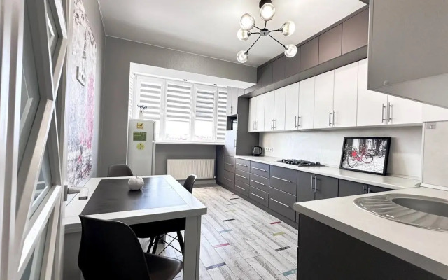V razvitom zhilom rayone Flat