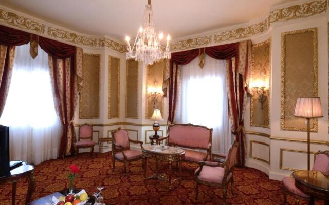 Отель Windsor Palace Luxury Heritage Hotel Since 1902