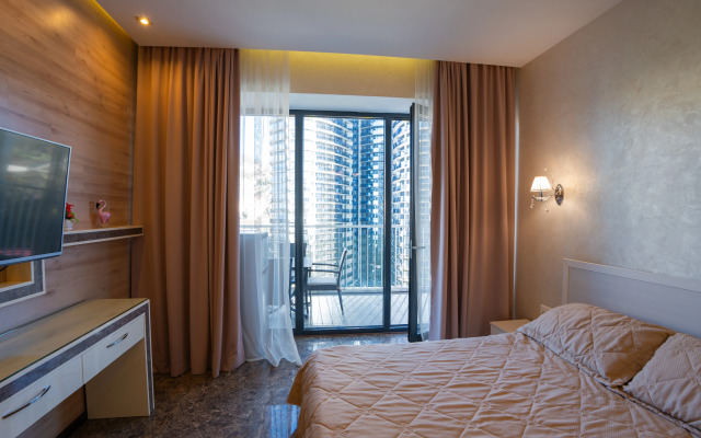 Апартаменты студия с видом на город