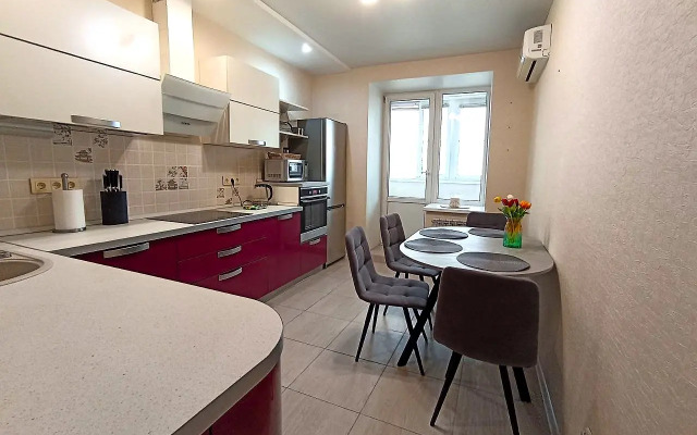 Na bulvare 30- letiya Pobedy Flat