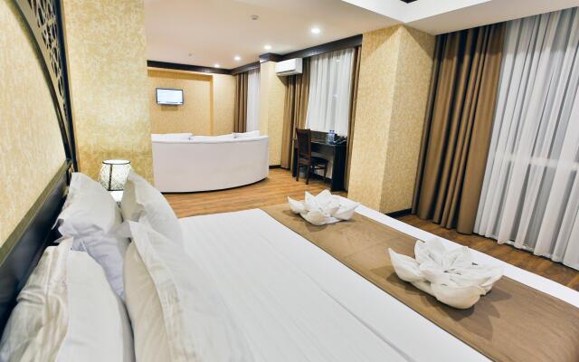 Orient Star Varahsha Hotel