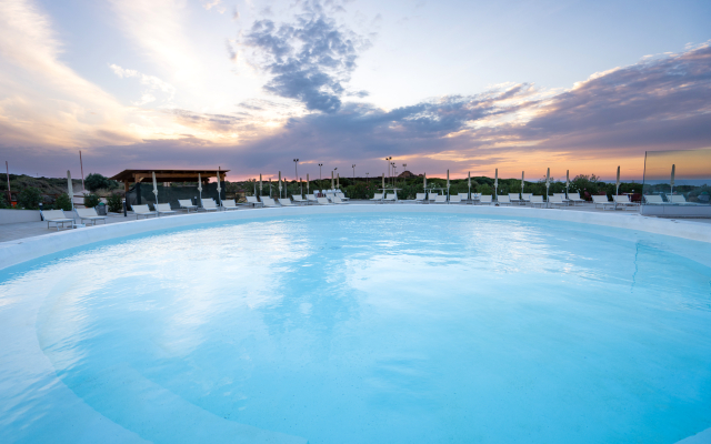 Отель Red Sun Village